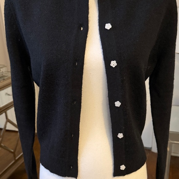 Faded Rose Adorable Black Cardigan w/ White Lace Collar & Flower Buttons NWT SM - Picture 5 of 10